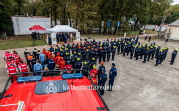  Három vármegyei tűzoltó is részese volt a HUNOR újraminősítésének