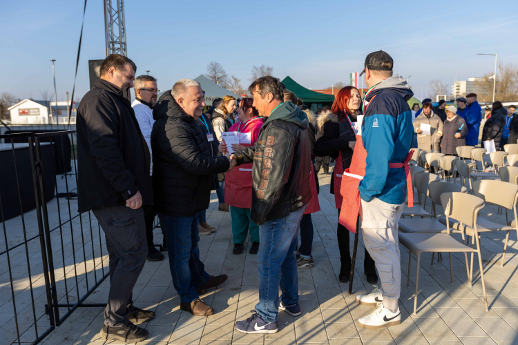 Karcagi Kolbászízesítő Verseny