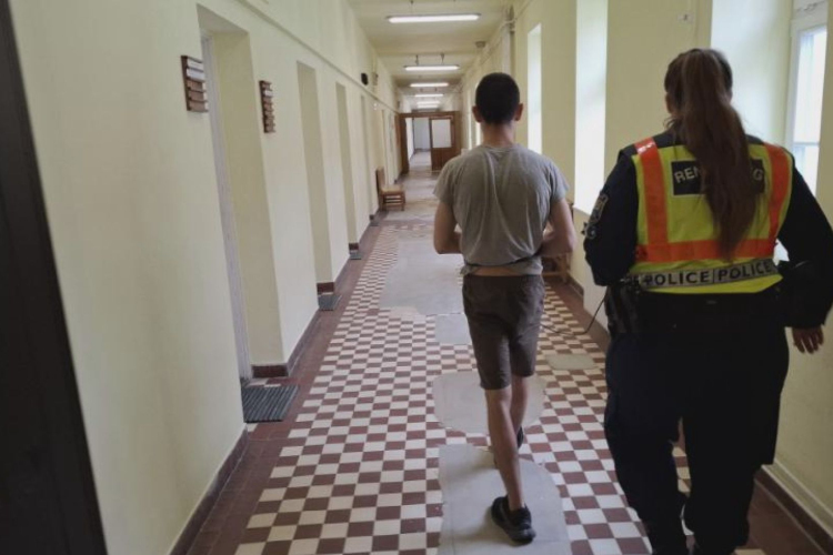 ELKAPÁT A JÁSZAPÁTI SOROZATBETÖRŐT