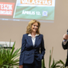 Ferencz Orsolya űrkutató, űrkutatásért felelős miniszteri biztos lakossági fóruma