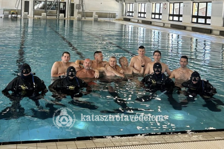  Nemzetközi vízimentő minősítést szerzett a HUNOR tagjaként egy mezőtúri tűzoltó