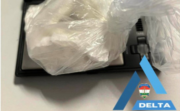 ELREJTETTE A KÁBÍTÓSZERT