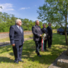 Koszorúzás a Hősök Napja alkalmából