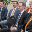 A Magyar Nemzeti Bank kortárs műgyűjteményéből érkeztek képek Karcagra