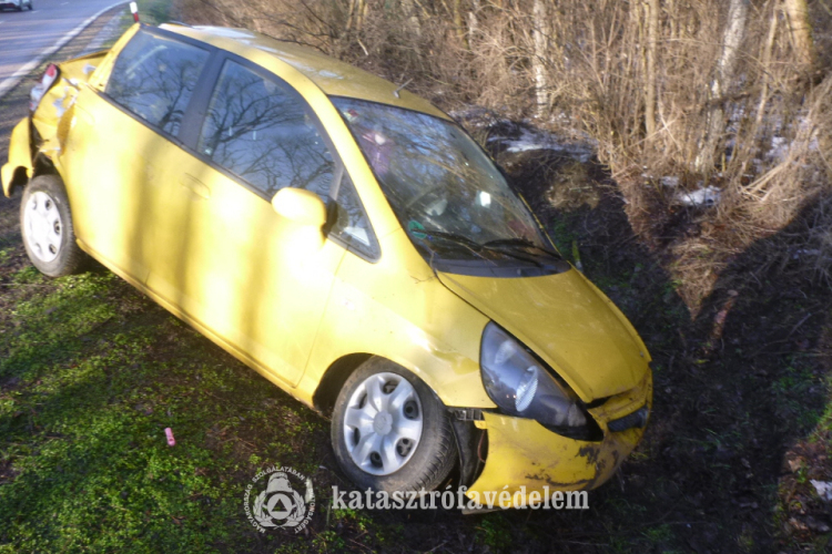  Öt balesettel indult a nap a Jászságban