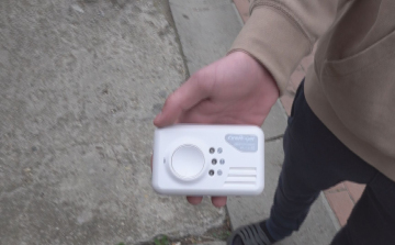 KÉT EMBER ÉLETÉT MENTETTE MEG A SZÉN-MONOXID ÉRZÉKELŐ SZOLNOKON