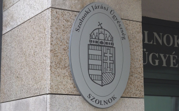 14 ÉVES FIÚT RABOLT KI A FÉRFI