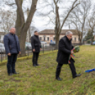 Koszorúzás Mándoky Kongúr István szobránál