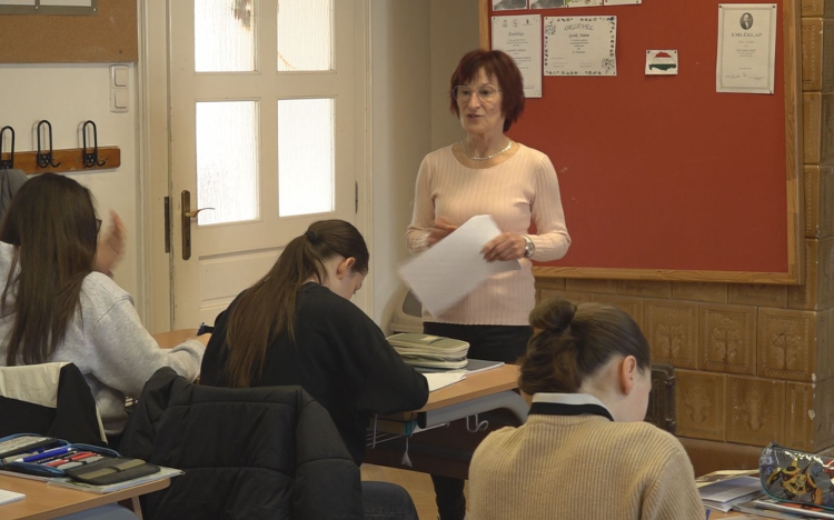 VERSENYSIKEREK A „REFIBEN”